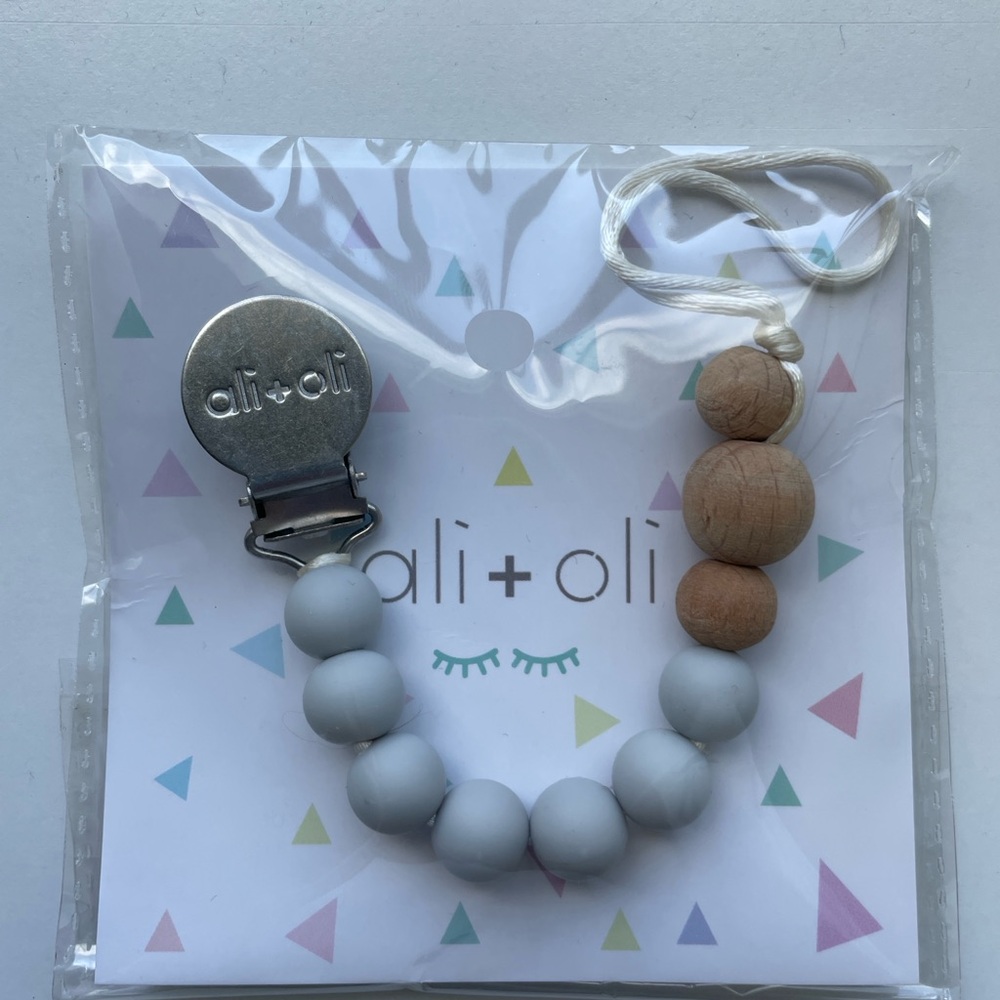 ali+oli Gray Silicone Beaded Pacifier Clip